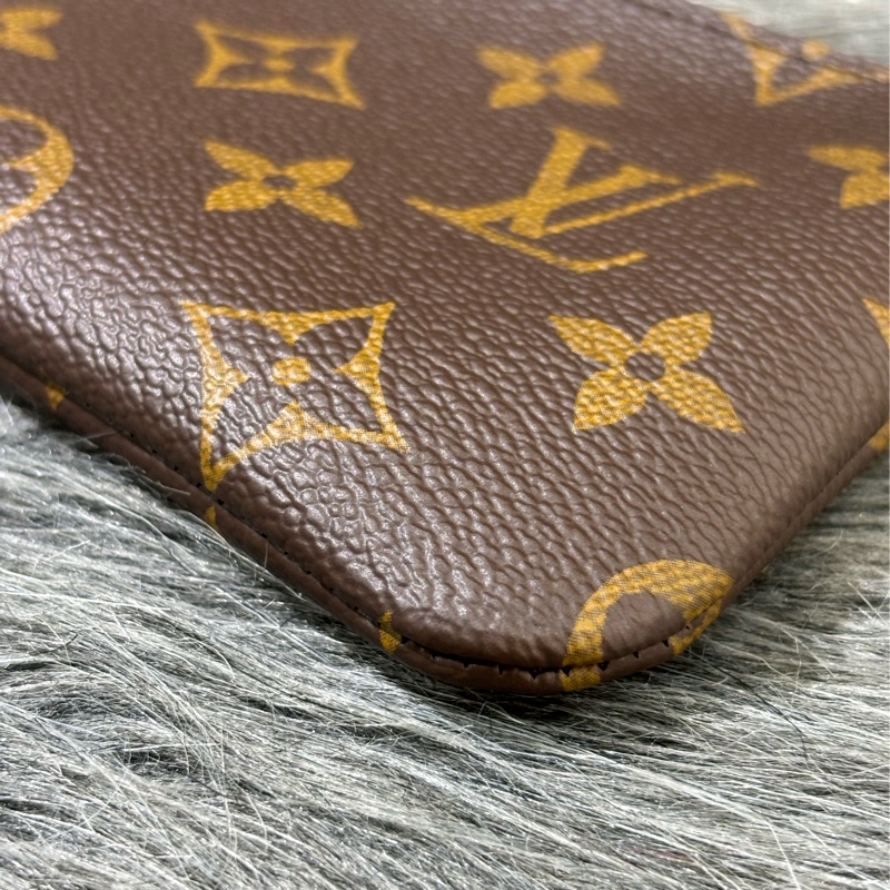 LV M13559 OCASE 原花老花字紋 一字 拉鍊 零錢包 鑰匙包 名片包 卡片包 信用卡包 有夾層大款-6