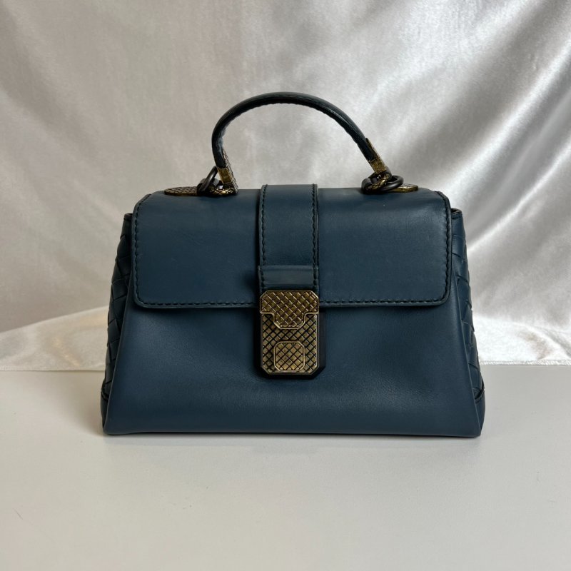 BV 藍皮革鎖頭手提包-0