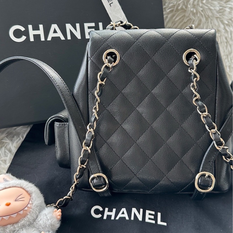 全新香奈兒 Chanel 25S 炸藥包 坦克背包 書包 雙肩包  黑金 黑色 金扣 大號 荔枝牛皮-1