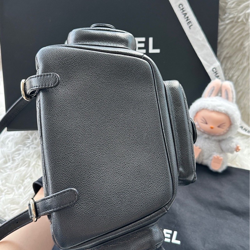 全新香奈兒 Chanel 25S 炸藥包 坦克背包 書包 雙肩包  黑金 黑色 金扣 大號 荔枝牛皮-5