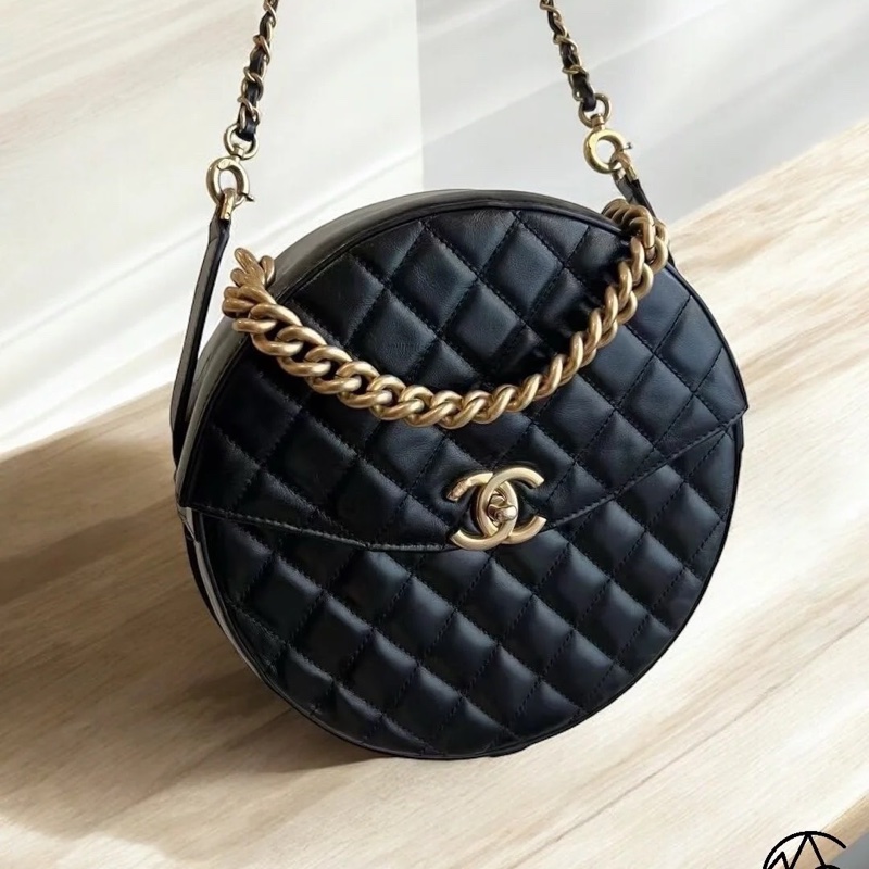 99新限量款🈶️購證❤️ 香奈兒 #黑金 #牛皮 #圓餅包-0