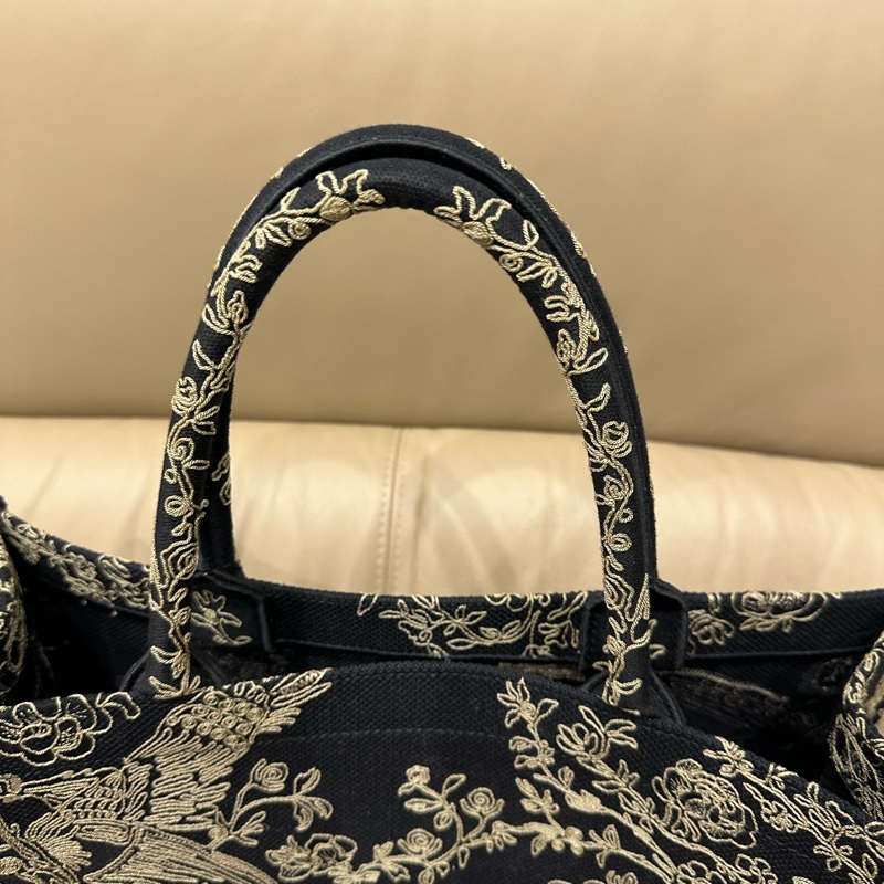 🈶️購證❤️芯片款❤️ Dior #限量款 #金絲線系列 #托特包 #booktote-10