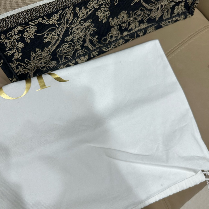 🈶️購證❤️芯片款❤️ Dior #限量款 #金絲線系列 #托特包 #booktote-44