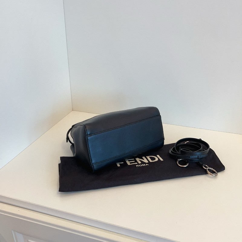 Fendi芬迪 經典黑色銀扣 小怪獸銀色眼睛內裡 peekaboo mini鉑金包-4