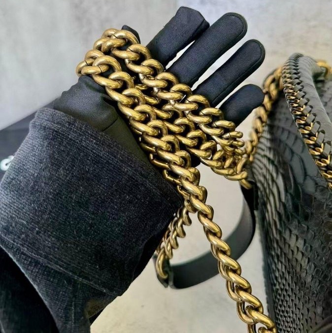 小巴黎二手名牌 真品Chanel boy 25 handle 蛇皮黑金 金釦 專櫃高價款-9