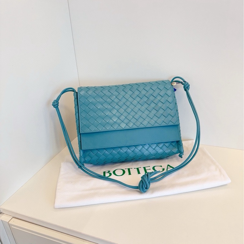 BV 馬卡龍藍 編織雙翻蓋包 肩帶可自由綁結 單肩/斜挎切換 約31*24*8 品牌獨特繩結設計-1