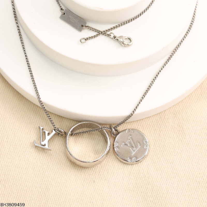 LV MONOGRAM金屬銀色吊墜項鍊-0