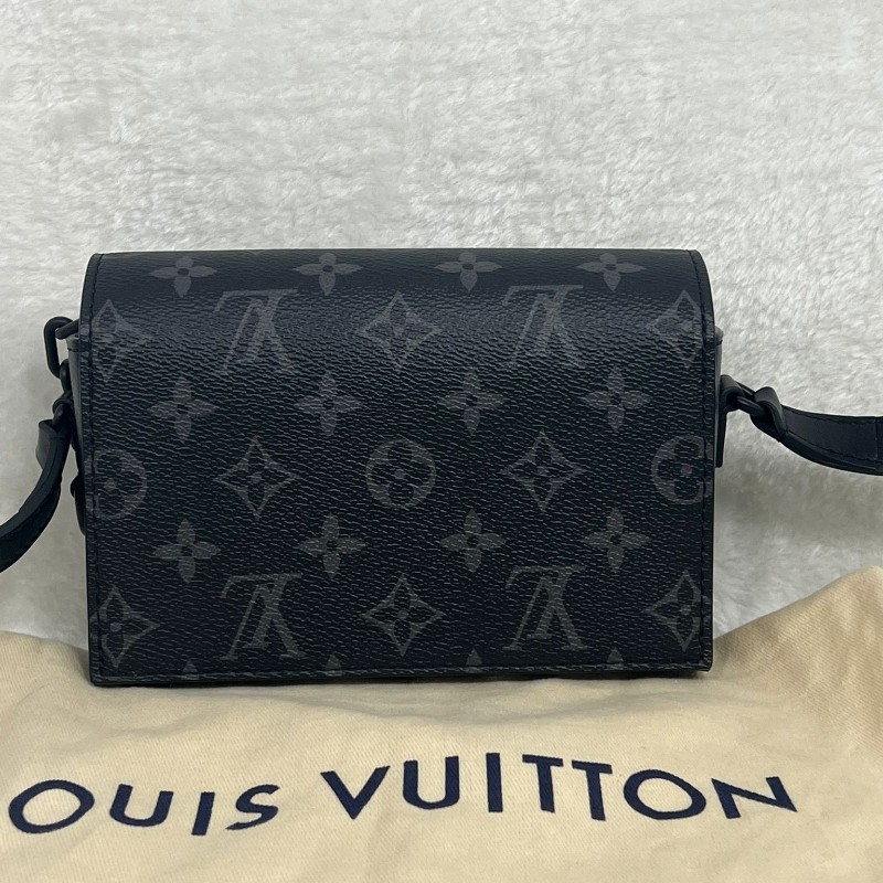 LV 黑老花 單肩包-2