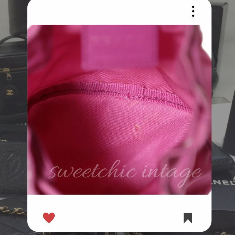 💖9 月新品上架 🔥 ✨經典款！ Prada Tessuto 降落傘小水桶包包 粉紅色 PRADA 降落傘包 中古托特鏈包-8