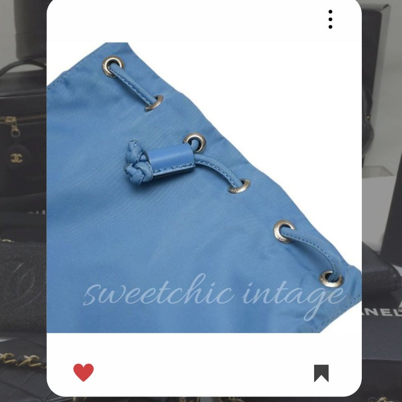 💖9 月新品上架 🔥 ✨經典款！ Prada Tessuto 降落傘小水桶包包 淺藍色 PRADA 降落傘包 中古托特鏈包-9