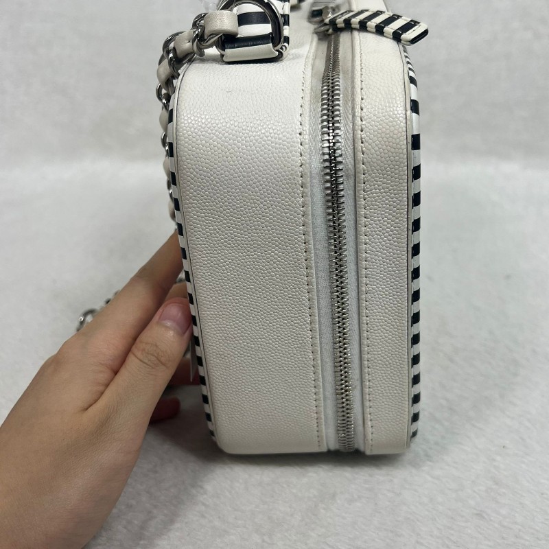 Chanel Vanity case-11