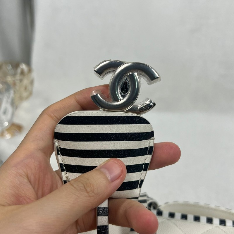 Chanel Vanity case-13