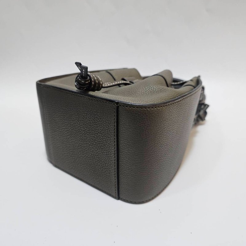 Loewe 墨綠牛皮MiniHammock銀釦肩斜背吊床包-5