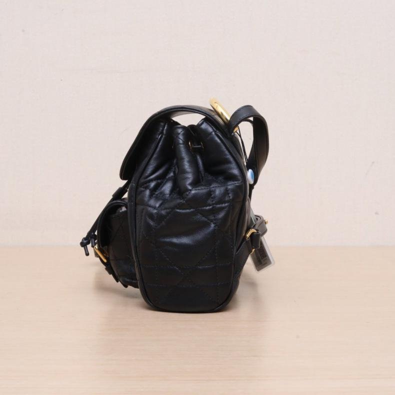 2025早春系列 Caro 小號 雙肩包超大藤格紋 黑色 羊皮革 金扣 2024 雙肩包 超大藤格紋-2