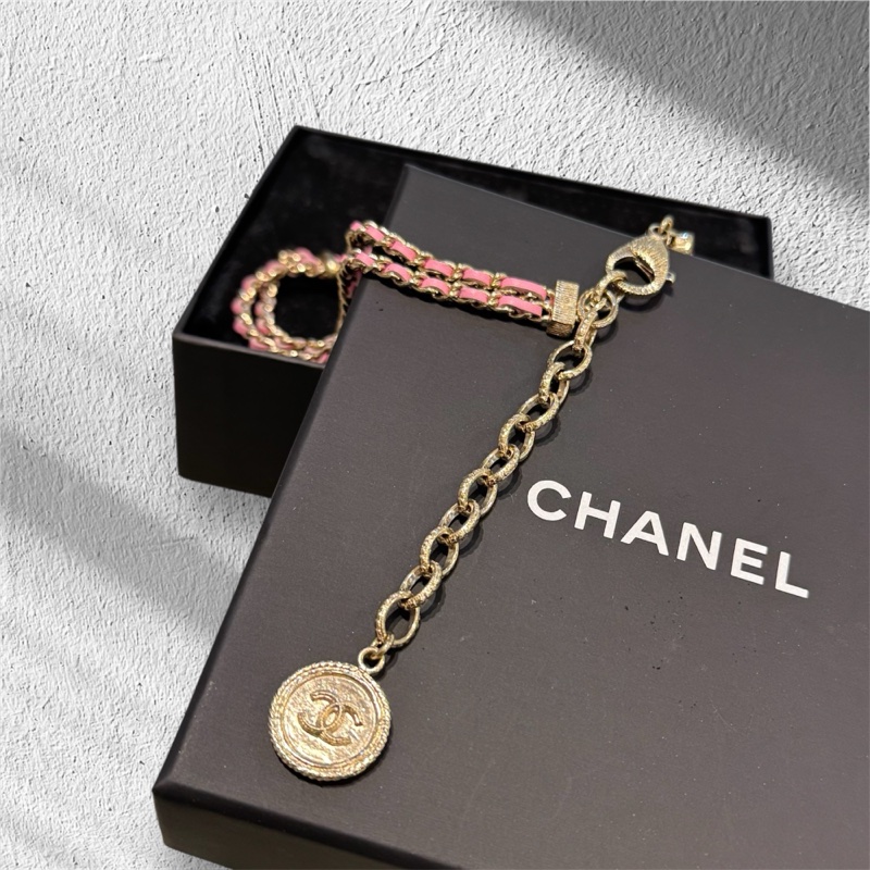 CHANEL 粉紅皮穿鍊項鍊-3