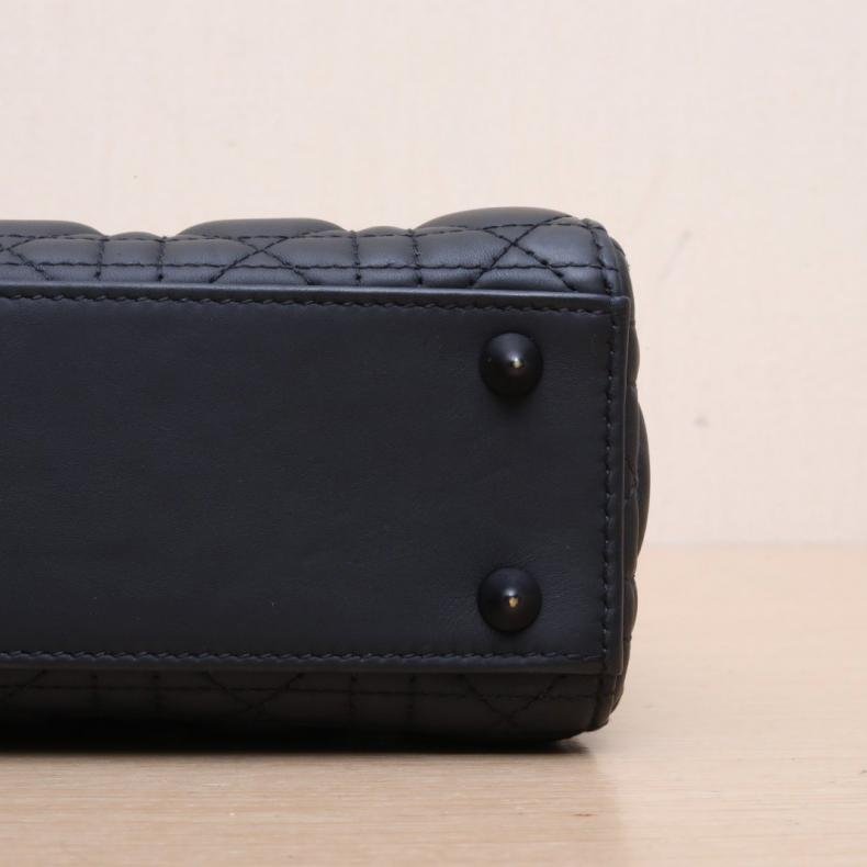 Lady Dior 戴妃包 四格 黑色 皮革C 磨砂釦 2021-4