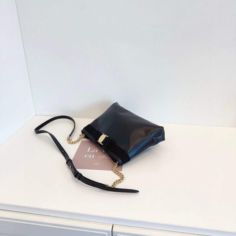 Ferragamo 菲拉格慕 黑金牛皮蝴蝶結 肩背包 斜背包-7