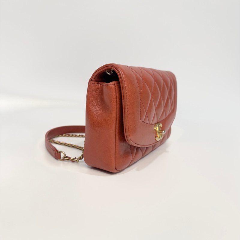 CHANEL磚紅色牛皮金釦Diana肩背包A92734-4