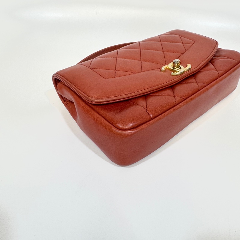 CHANEL磚紅色牛皮金釦Diana肩背包A92734-12