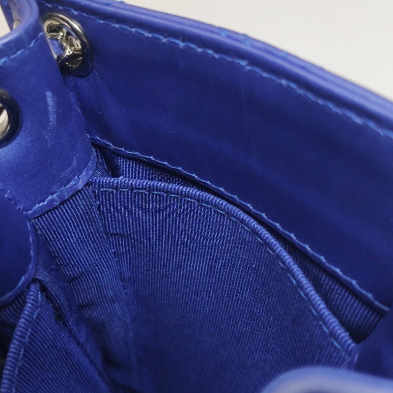 Chanel 牛皮 純色 絎縫 雙C 標識 單肩包-8