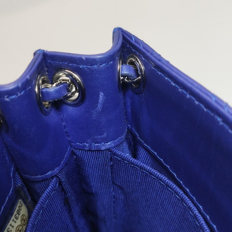 Chanel 牛皮 純色 絎縫 雙C 標識 單肩包-10