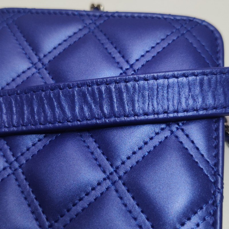 Chanel 牛皮 純色 絎縫 雙C 標識 單肩包-22