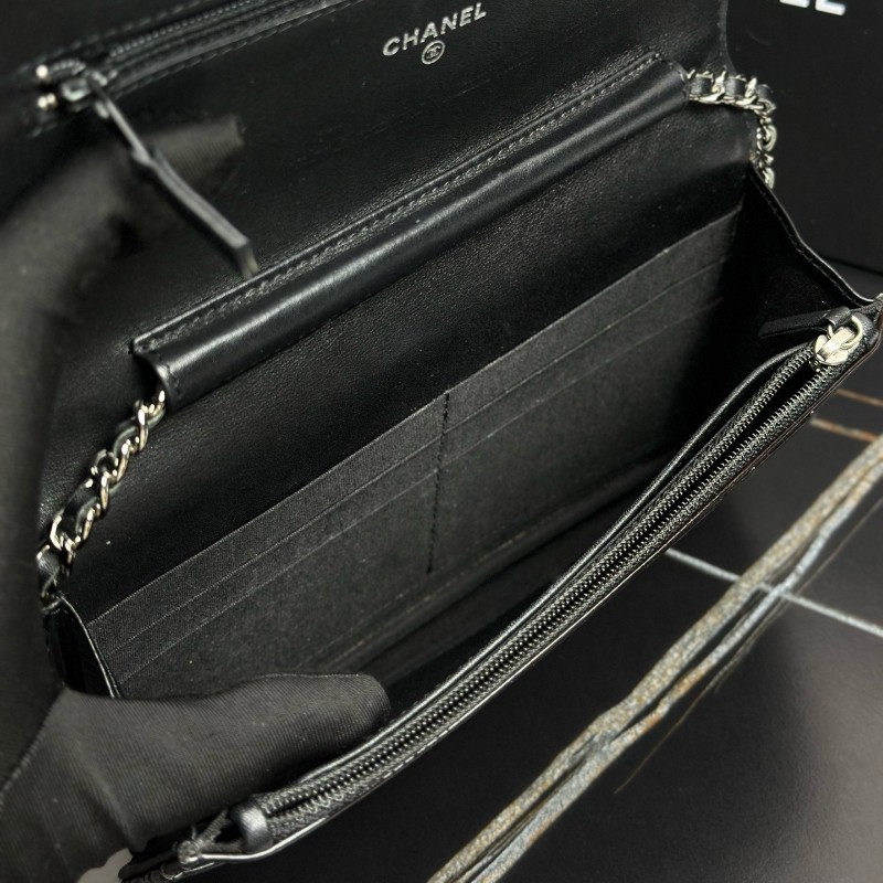 Chanel香奈兒 漆皮浮雕雙C woc 深棗紅 15開 肩背包 斜背包-7