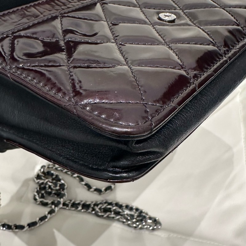 Chanel香奈兒 漆皮浮雕雙C woc 深棗紅 15開 肩背包 斜背包-9