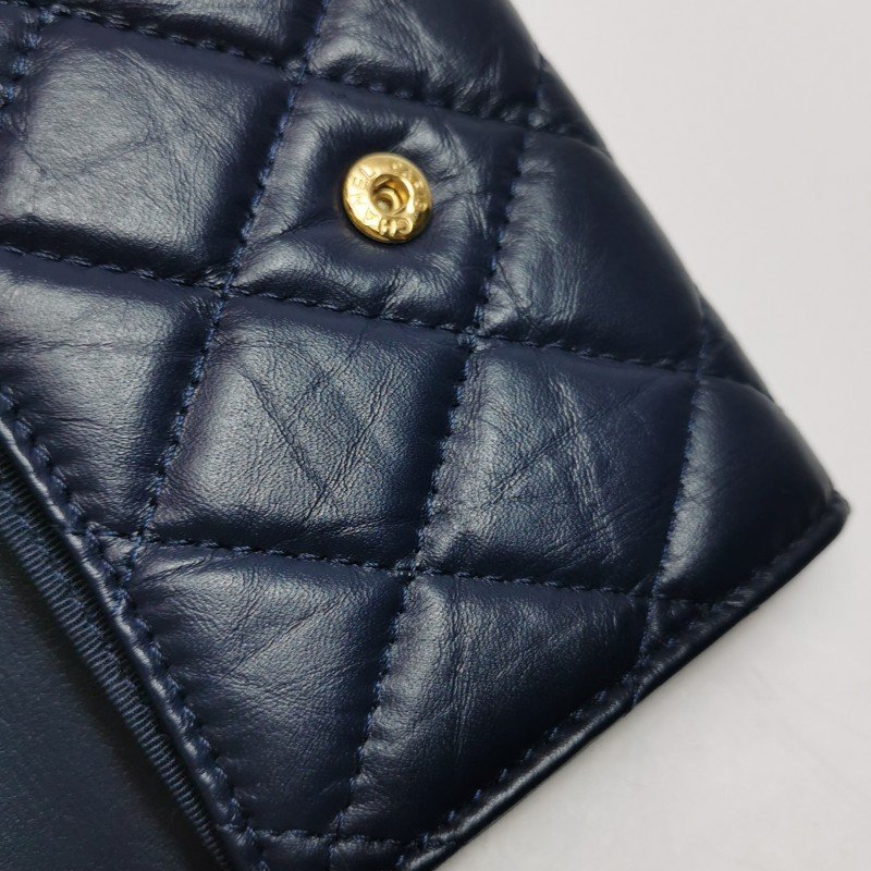 Chanel 2.55 Bag 油蠟皮 純色 菱格 絎縫 長方形旋扣 零錢包-10