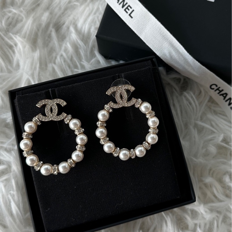 香奈兒 Chanel 圓形 雙C 裝飾水晶 白色 珍珠 耳環 耳釘 jennie同款-0