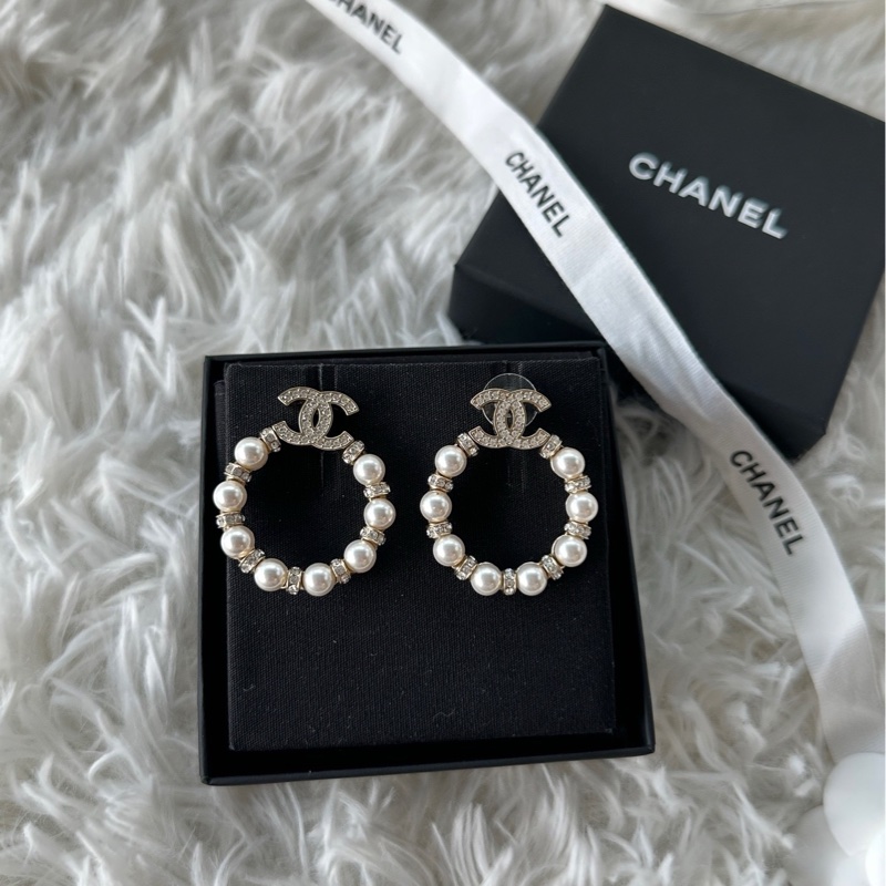 香奈兒 Chanel 圓形 雙C 裝飾水晶 白色 珍珠 耳環 耳釘 jennie同款-4