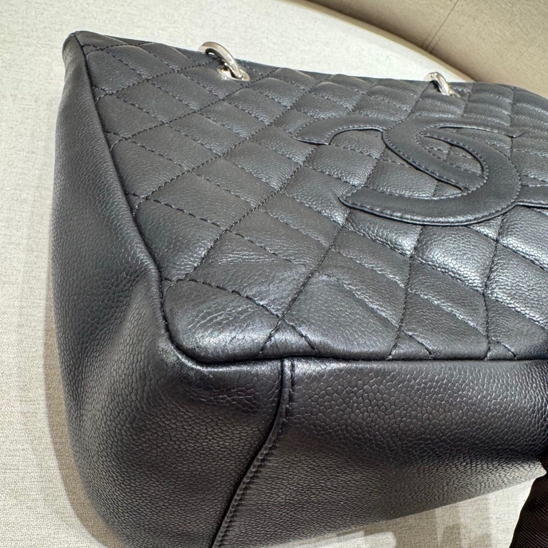 CHANEL GST TOTE-11