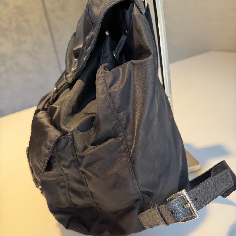 PRADA 經典雙口袋後背包-3