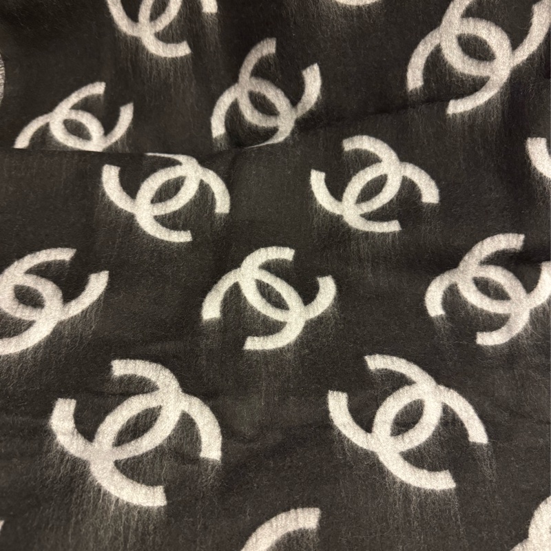 CHANEL 25b 滿logo大披肩-2