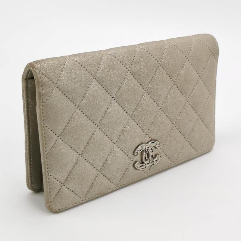Chanel 磨砂皮 純色 菱格 絎縫 雙C 標識 錢包-2