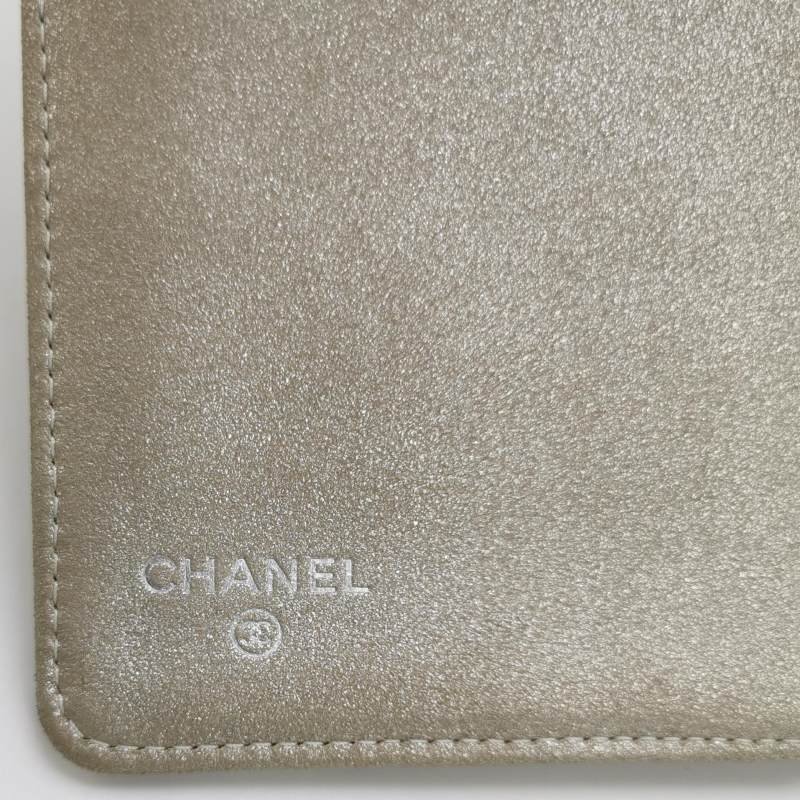 Chanel 磨砂皮 純色 菱格 絎縫 雙C 標識 錢包-6