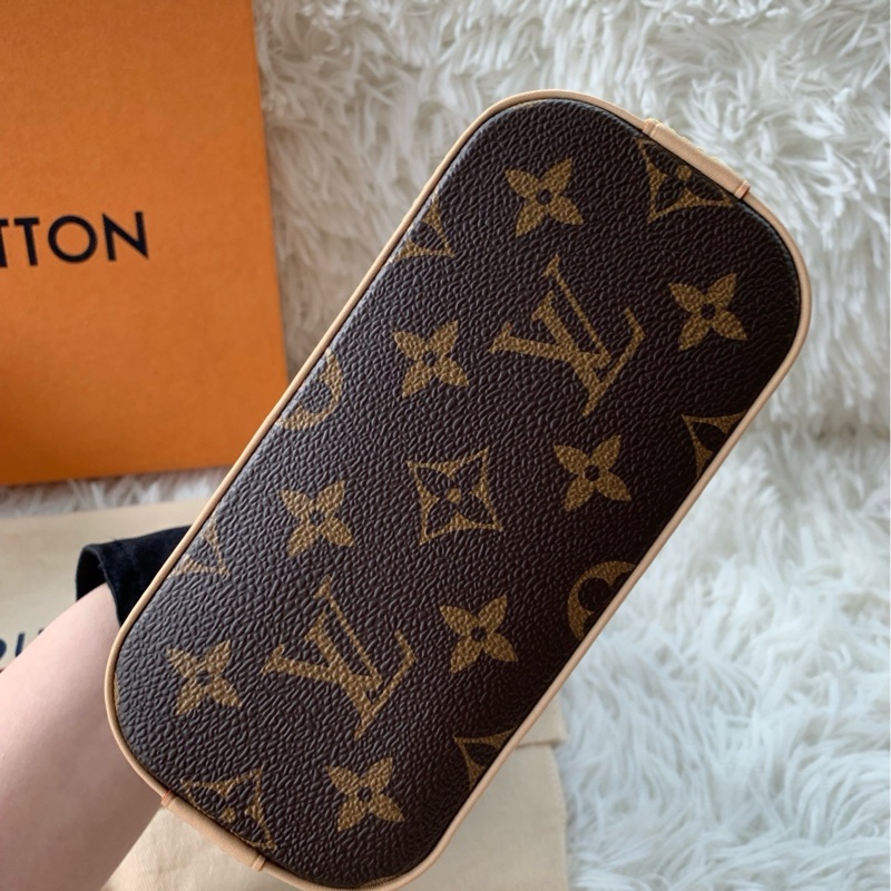 LV nano alma bb 村上隆櫻桃系列 貝殼包 棕色-4