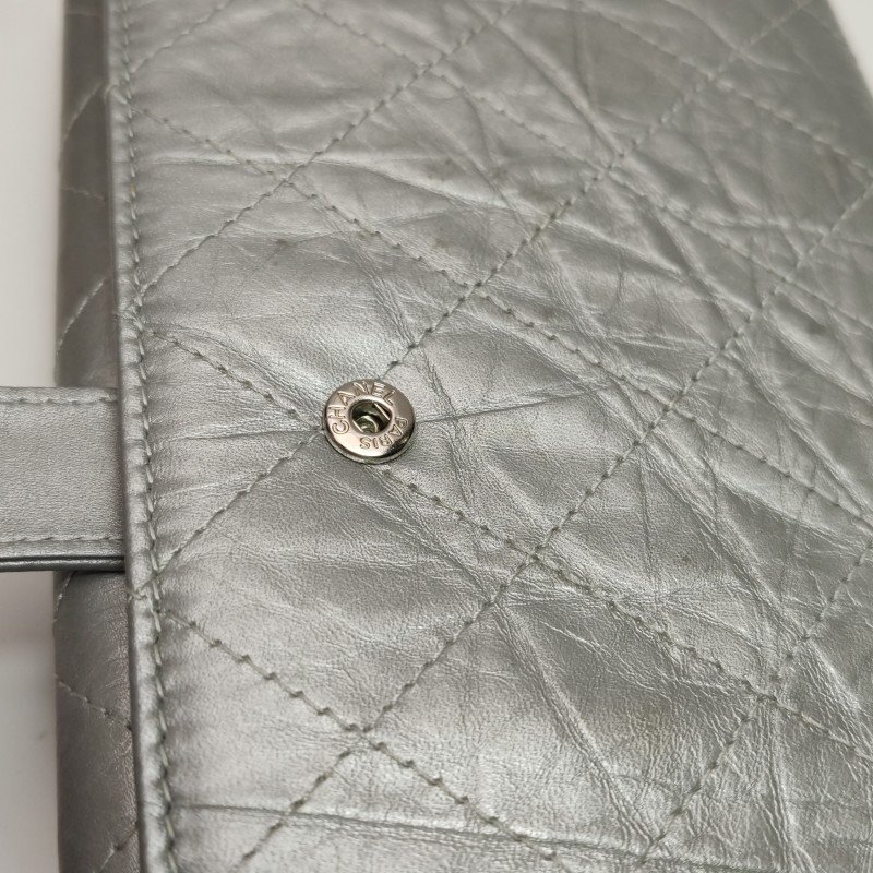 Chanel 油蠟皮 純色 菱格 絎縫 雙C Logo 錢包-11