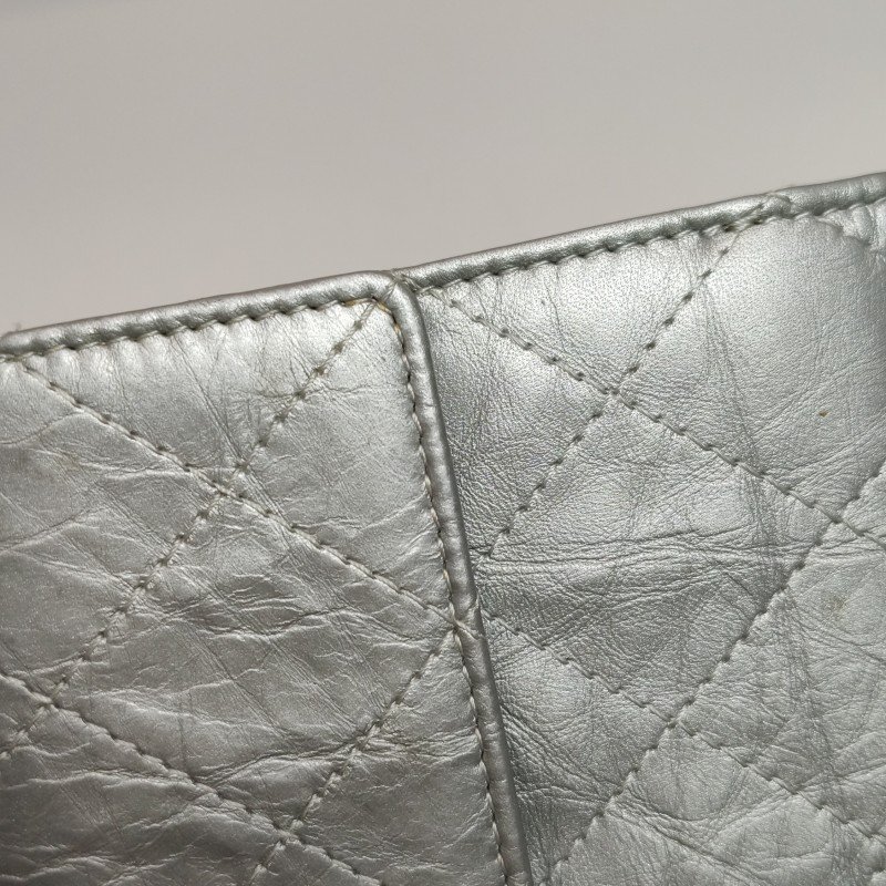 Chanel 油蠟皮 純色 菱格 絎縫 雙C Logo 錢包-16