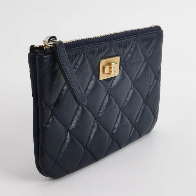 Chanel 2.55 Bag 油蠟皮 純色 菱格紋 矩形旋扣 零錢包-2