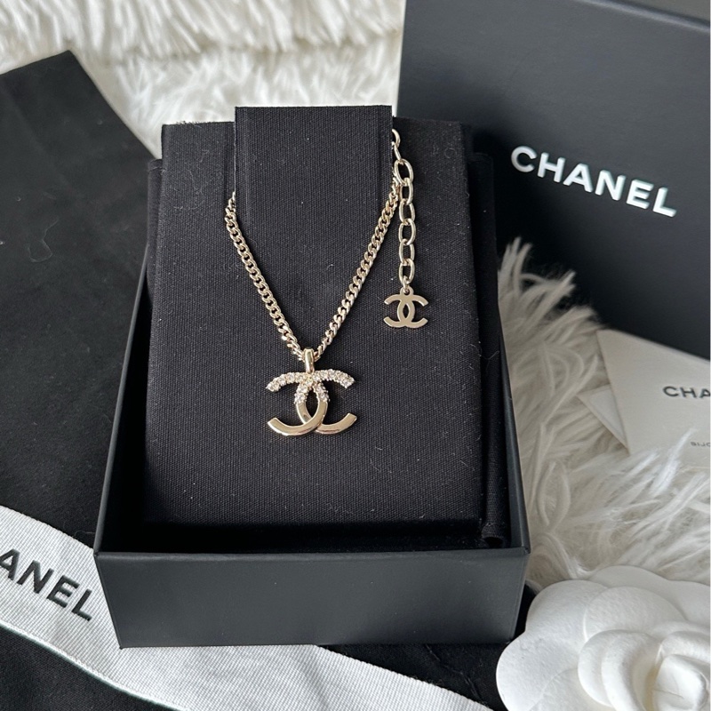 香奈兒 Chanel  項鍊  雙c吊墜 半鑽 高貴優雅 氣質凸顯-0