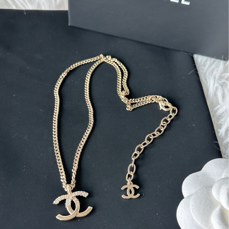 香奈兒 Chanel  項鍊  雙c吊墜 半鑽 高貴優雅 氣質凸顯-3