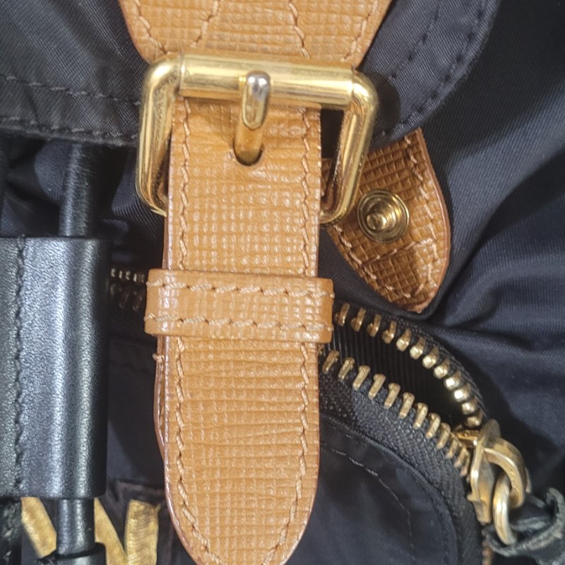 Burberry 中號鍊條後背包-17