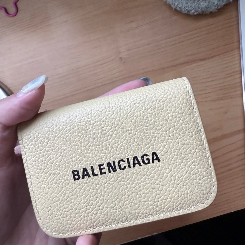 balenciaga巴黎世家三摺短夾 鵝黃色-6