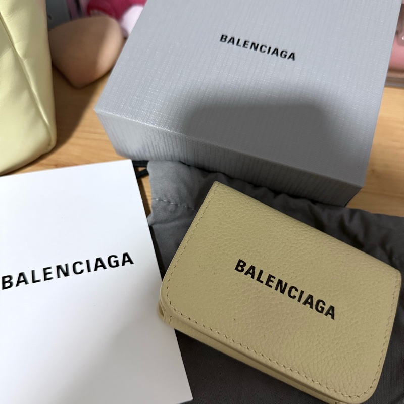balenciaga巴黎世家三摺短夾 鵝黃色-7