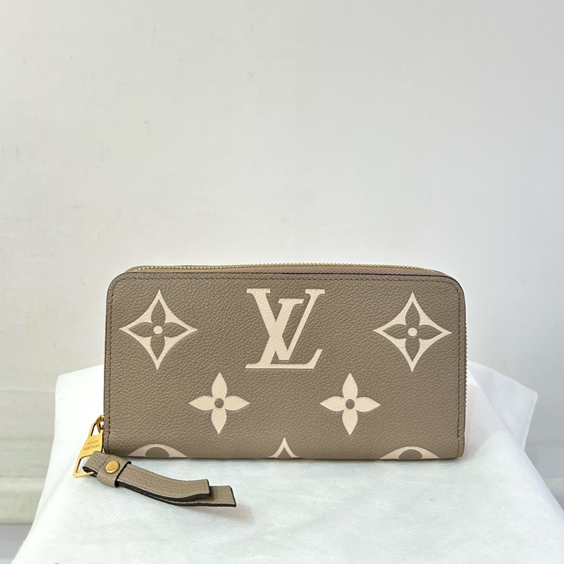 LV(M)斑鳩灰壓紋長夾-0
