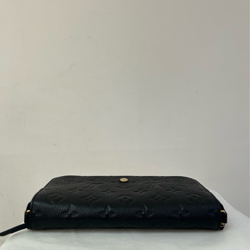 LV黑全皮壓紋信封三合一WOC-5