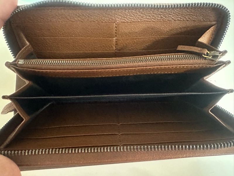 GUCCI竹節金扣拉鍊長夾-24