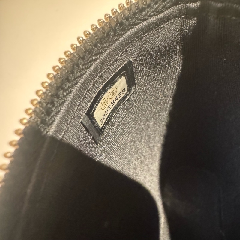 Chanel / 香奈兒 拉菲草編手機包-19