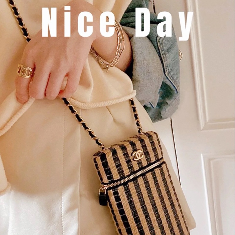 Chanel / 香奈兒 拉菲草編手機包-4